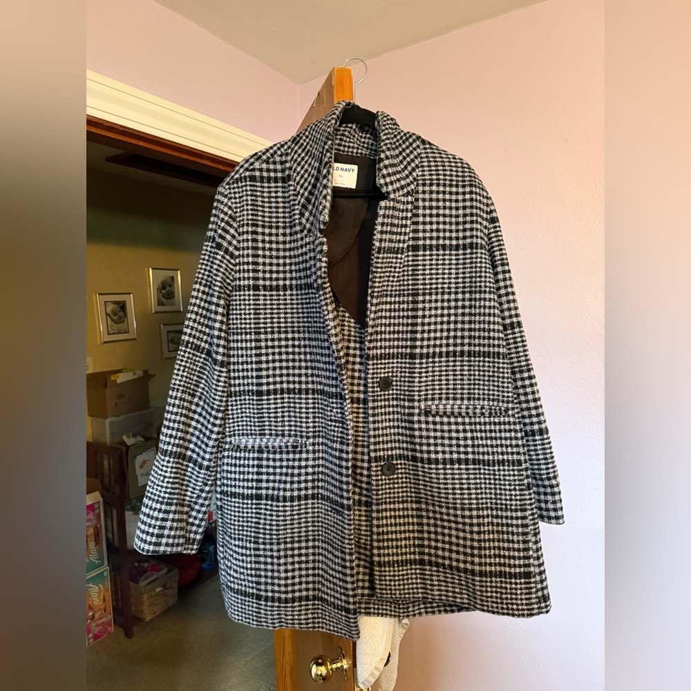 Old Navy Classic Black and White Trench Coat